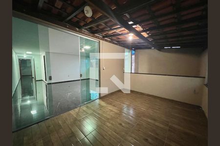 Casa à venda com 170m², 4 quartos e 2 vagasCasa 2 - sala