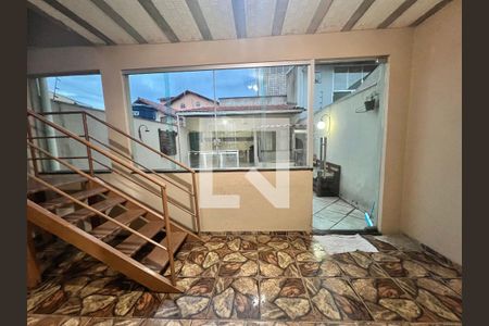 Casa à venda com 170m², 4 quartos e 2 vagasÁrea externa