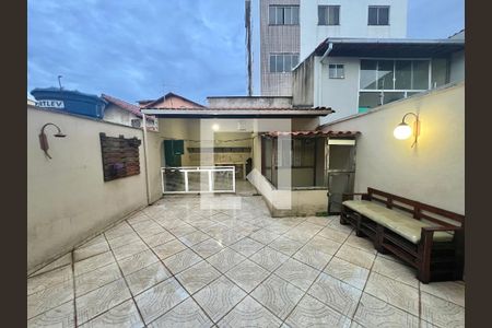 Casa à venda com 170m², 4 quartos e 2 vagasÁrea externa