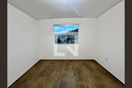Casa à venda com 170m², 4 quartos e 2 vagasCasa 2 - Quarto 2