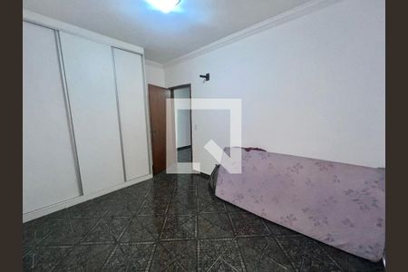 Casa à venda com 170m², 4 quartos e 2 vagasQuarto 2 