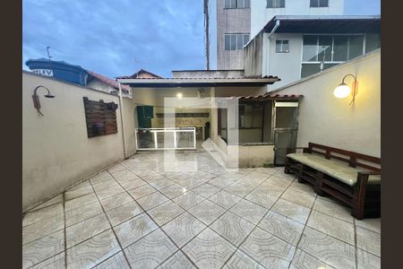Casa à venda com 170m², 4 quartos e 2 vagasÁrea externa