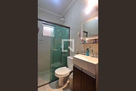 Banheiro da Suíte de casa à venda com 2 quartos, 68m² em Vila Camilopolis, Santo André