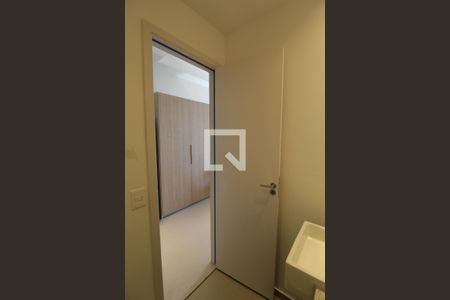 Banheiro de kitnet/studio à venda com 1 quarto, 26m² em Indianópolis, São Paulo