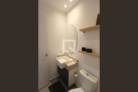 Banheiro de kitnet/studio à venda com 1 quarto, 26m² em Indianópolis, São Paulo