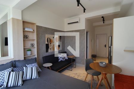 Sala/Quarto de kitnet/studio para alugar com 1 quarto, 26m² em Indianópolis, São Paulo
