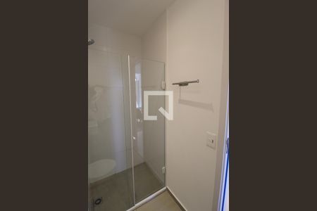 Banheiro de kitnet/studio à venda com 1 quarto, 26m² em Indianópolis, São Paulo