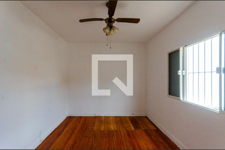 Quarto 1 de casa para alugar com 3 quartos, 80m² em Vila Guedes, São Paulo