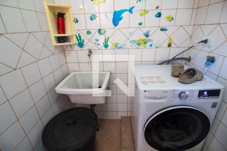 Casa à venda com 125m², 3 quartos e 2 vagas Casa à venda com 125m², 3 quartos e 2 vagasÁrea de Serviço