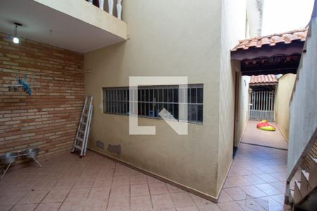 Casa à venda com 125m², 3 quartos e 2 vagas Casa à venda com 125m², 3 quartos e 2 vagasQuintal de Serviço