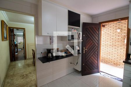 Casa à venda com 125m², 3 quartos e 2 vagas Casa à venda com 125m², 3 quartos e 2 vagasCozinha