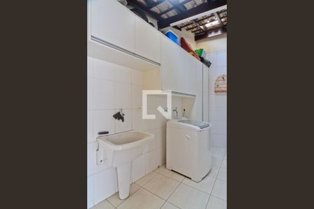 Casa à venda com 65m², 2 quartos e 2 vagasÁrea de Serviço