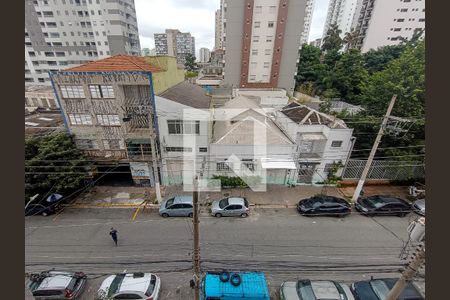 Sala/Cozinha - Vista de apartamento para alugar com 1 quarto, 24m² em Água Branca, São Paulo