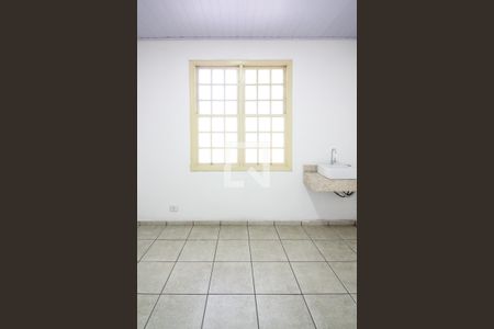 Casa para alugar com 100m², 2 quartos e sem vagaQuarto 