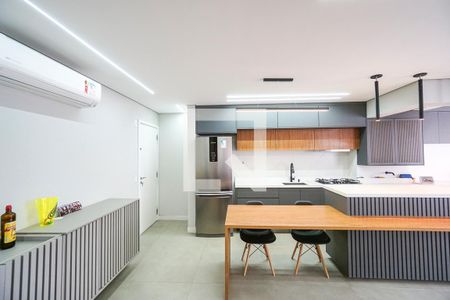 Sala e cozinha de apartamento para alugar com 2 quartos, 89m² em Tatuapé, São Paulo