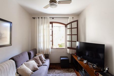 Casa à venda com 185m², 5 quartos e 3 vagasQuarto 2