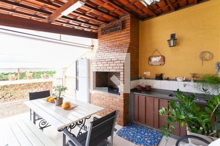 Casa à venda com 185m², 5 quartos e 3 vagasEspaço Gourmet