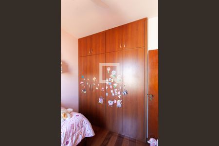 Casa à venda com 185m², 5 quartos e 3 vagasSemi - Suíte 2