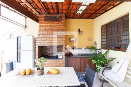 Casa à venda com 185m², 5 quartos e 3 vagasEspaço Gourmet