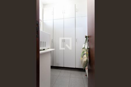 Casa à venda com 185m², 5 quartos e 3 vagasCozinha - Despensa