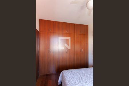 Casa à venda com 185m², 5 quartos e 3 vagasSemi - Suíte 1