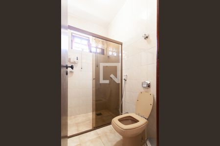 Casa à venda com 185m², 5 quartos e 3 vagasBanheiro Social