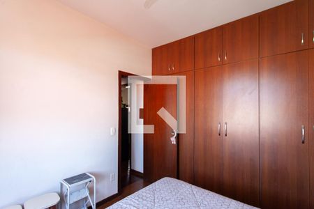 Casa à venda com 185m², 5 quartos e 3 vagasSemi - Suíte 1