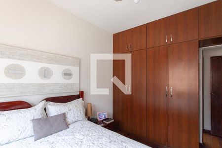 Casa à venda com 185m², 5 quartos e 3 vagasSuíte