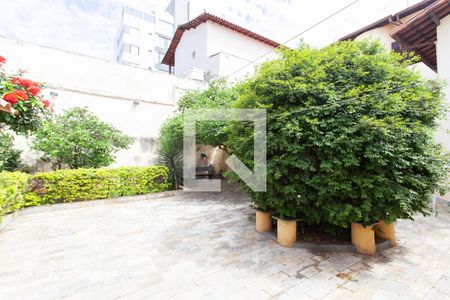 Casa à venda com 185m², 5 quartos e 3 vagasQuintal