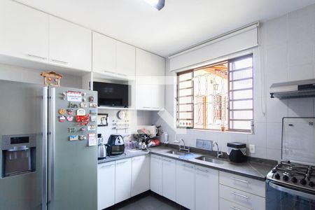 Casa à venda com 185m², 5 quartos e 3 vagasCozinha