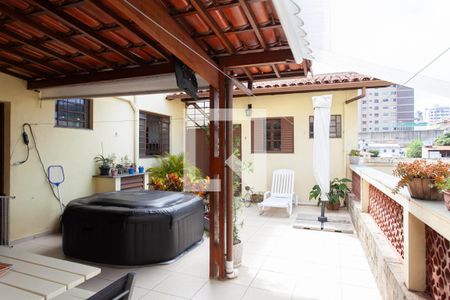 Casa à venda com 185m², 5 quartos e 3 vagasEspaço Gourmet