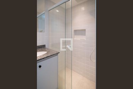 Banheiro de kitnet/studio para alugar com 1 quarto, 35m² em Consolação, São Paulo