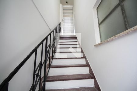 Casa de condomínio para alugar com 50m², 2 quartos e sem vagaEscada