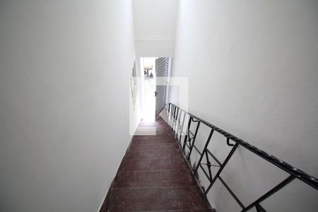 Casa de condomínio para alugar com 50m², 2 quartos e sem vagaEscada