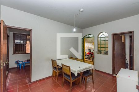 Sala 3 de casa à venda com 3 quartos, 220m² em Nova Gameleira, Belo Horizonte