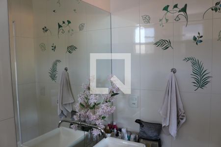 Banheiro de apartamento para alugar com 3 quartos, 90m² em Novo Eldorado, Contagem