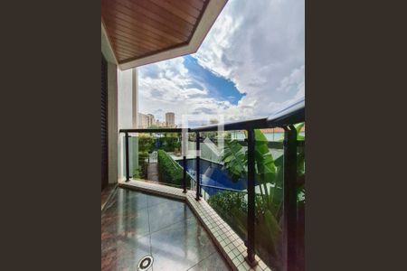 Apartamento à venda com 237m², 4 quartos e 3 vagas Apartamento à venda com 237m², 4 quartos e 3 vagasSacada Quarto 3