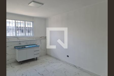 Cozinha  de kitnet/studio para alugar com 1 quarto, 35m² em Jardim Santa Mena, Guarulhos
