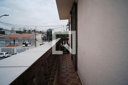 Casa à venda com 99m², 3 quartos e 1 vaga Casa à venda com 99m², 3 quartos e 1 vagaVaranda