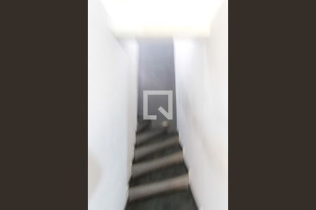 Escada de casa para alugar com 3 quartos, 180m² em Parque Residencial Oratorio, São Paulo