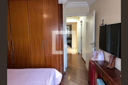 Apartamento à venda com 238m², 4 quartos e 4 vagasQuarto 2