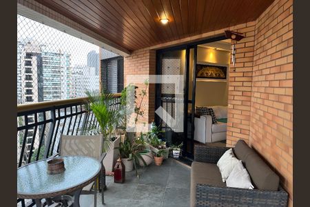 Varanda - Sala de apartamento à venda com 4 quartos, 238m² em Perdizes, São Paulo