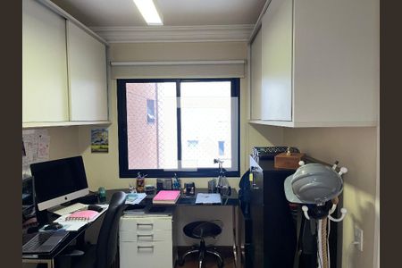 Apartamento à venda com 238m², 4 quartos e 4 vagasQuarto 3