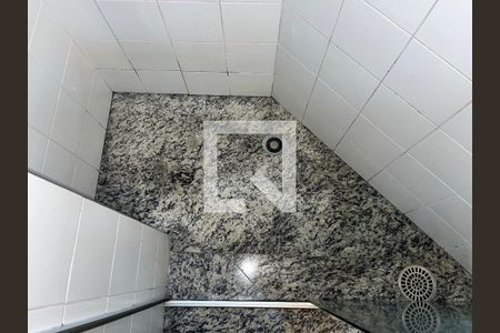 Apartamento à venda com 238m², 4 quartos e 4 vagasBanheiro - Quarto 2