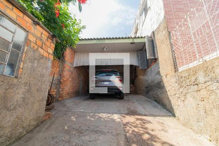 Garagem de casa à venda com 6 quartos, 300m² em Coronel Aparício Borges, Porto Alegre