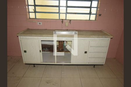 Casa à venda com 200m², 2 quartos e 2 vagasCozinha