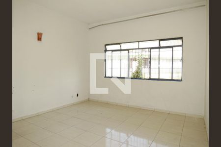 Sala de casa à venda com 2 quartos, 200m² em Jardim Monjolo, São Paulo
