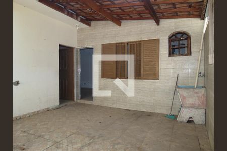 Casa à venda com 200m², 2 quartos e 2 vagasQuintal/Lavanderia