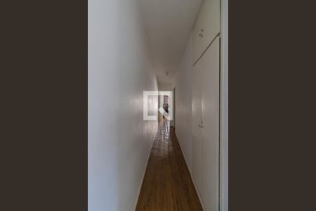 Corredor de casa à venda com 3 quartos, 180m² em Jardim Monte Kemel, São Paulo
