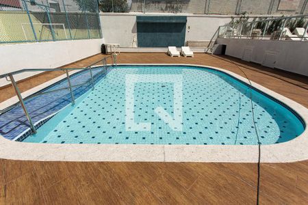 Apartamento à venda com 68m², 2 quartos e 1 vagaÁrea comum - Piscina